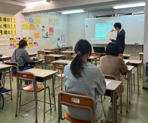 https://meirin-zemi.jp/classroom/sangoh/%E3%82%AD%E3%83%A3%E3%83%97%E3%83%81%E3%83%A3%E3%80%80%E8%AA%AC%E6%98%8E%E4%BC%9A.JPG